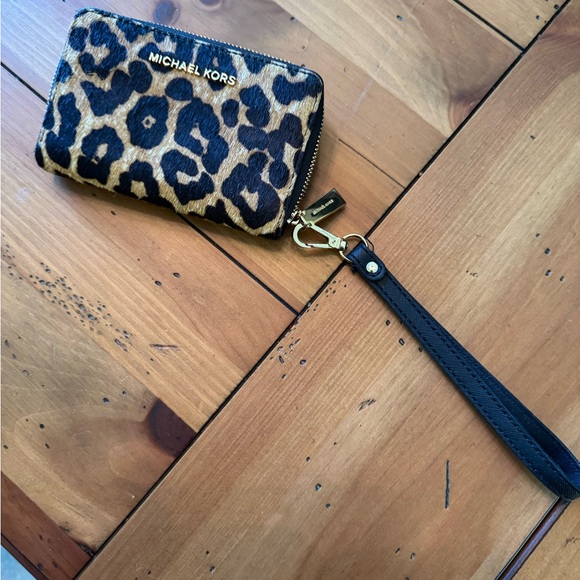 Michael Kors Jet Set Small Wallet- leopard print - Picture 4 of 4